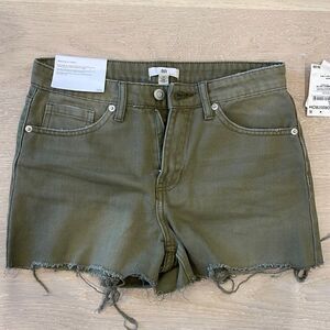 Olive Mayfly Wash, Size 26 women’s shorts by BP from Nordstrom.